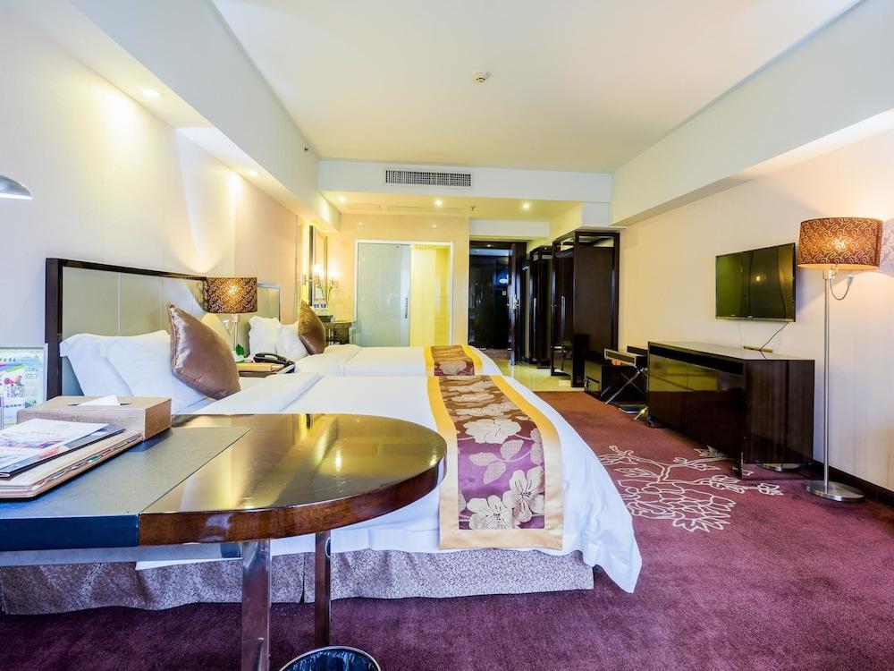 Clayton Hotel-Near Pazhou Exhibition Center Guangzhou Bagian luar foto