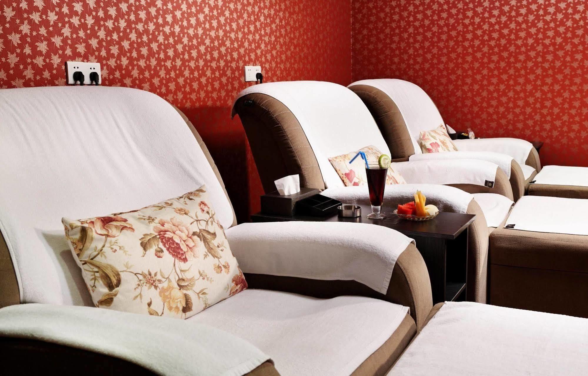 Clayton Hotel-Near Pazhou Exhibition Center Guangzhou Bagian luar foto