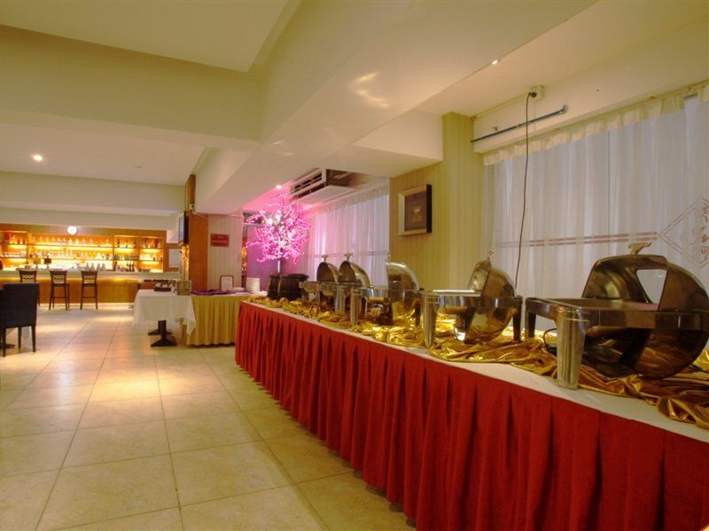 Clayton Hotel-Near Pazhou Exhibition Center Guangzhou Bagian luar foto